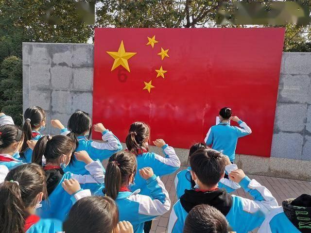 女生把你看成的前任怎么聊天？游戏画面